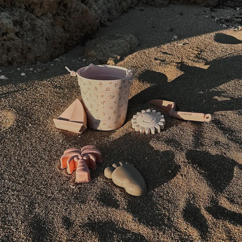 Bamboom Strandset – Eimer, Schaufel & 4 Förmchen