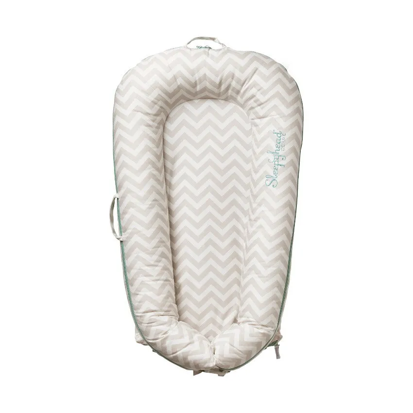 DockATot Deluxe Babynestchen Silver Lining